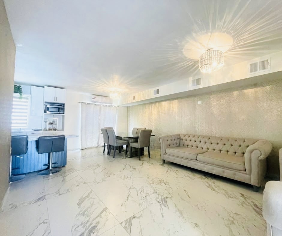 3 de 16: Residencial Alcazar 2  Mexicali Comedor