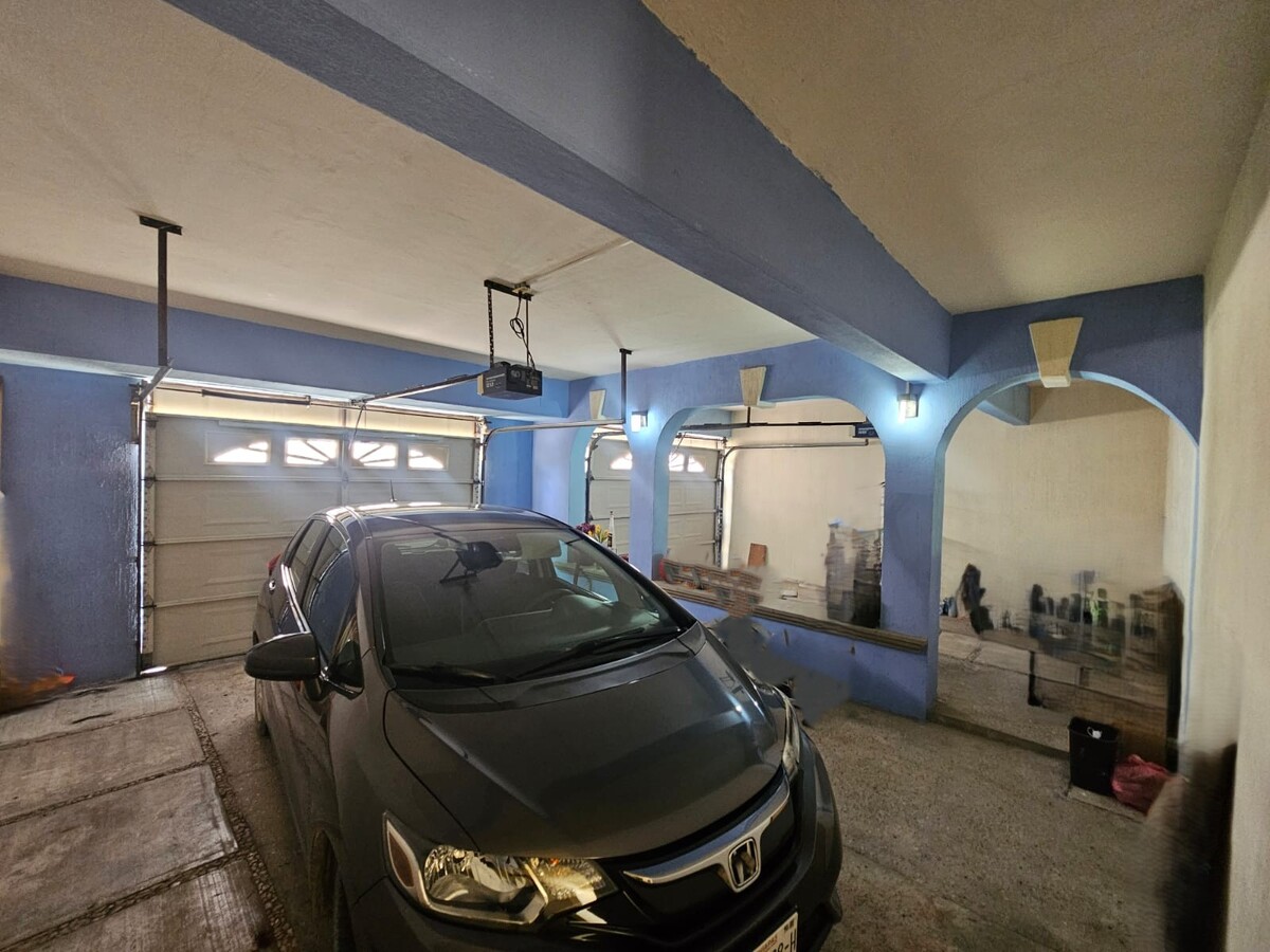 17 de 19: Estacionamiento para 2 autos