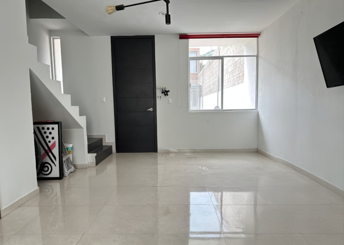 1 of 21: Espacio Sala