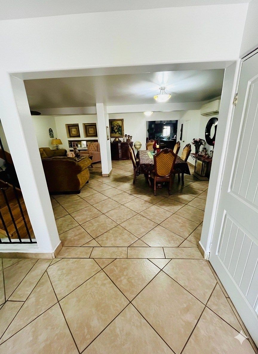 3 de 11: Recibidor Villafontana