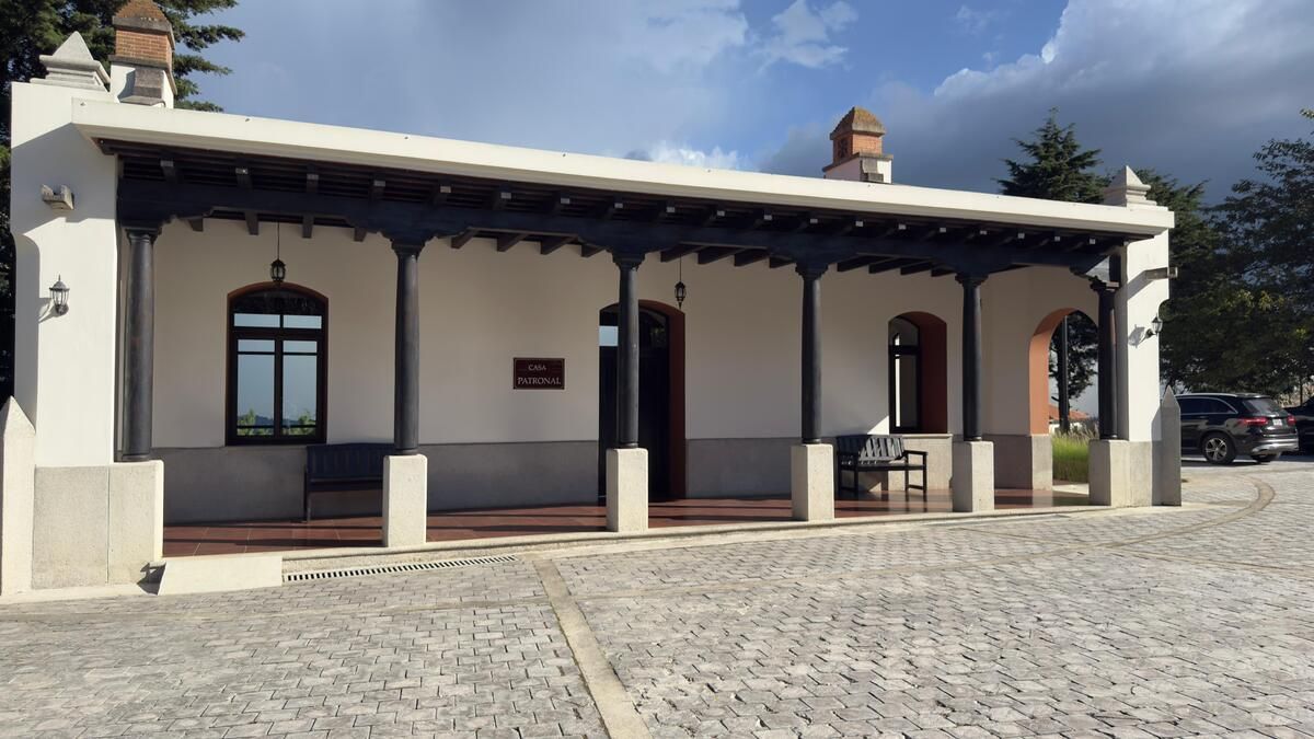 7 de 15: Salón social