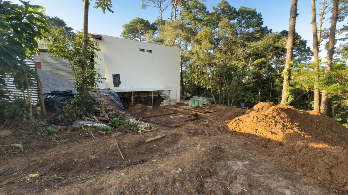 15 de 16: Construcción en proceso de
Cimentación