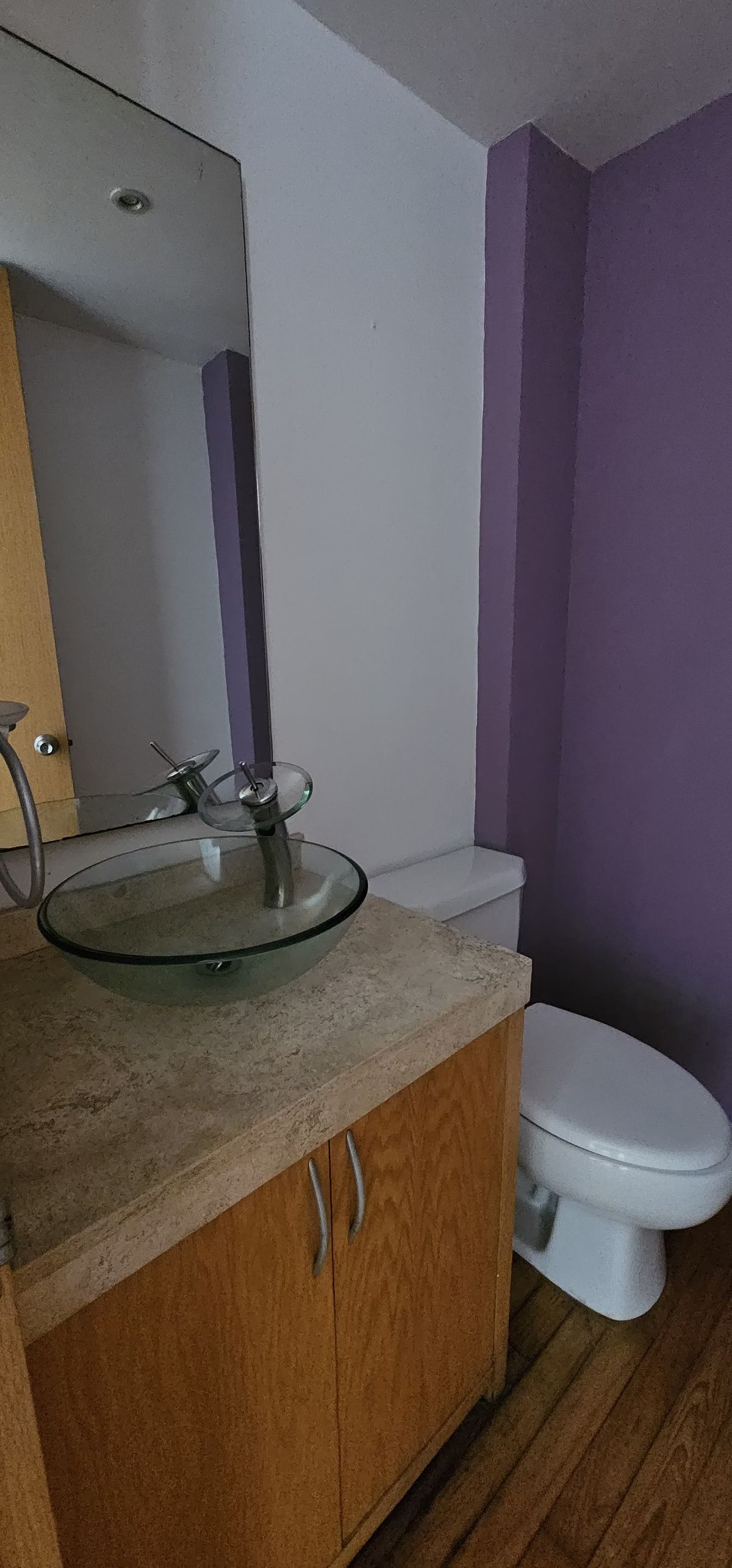 4 de 24: Medio baño