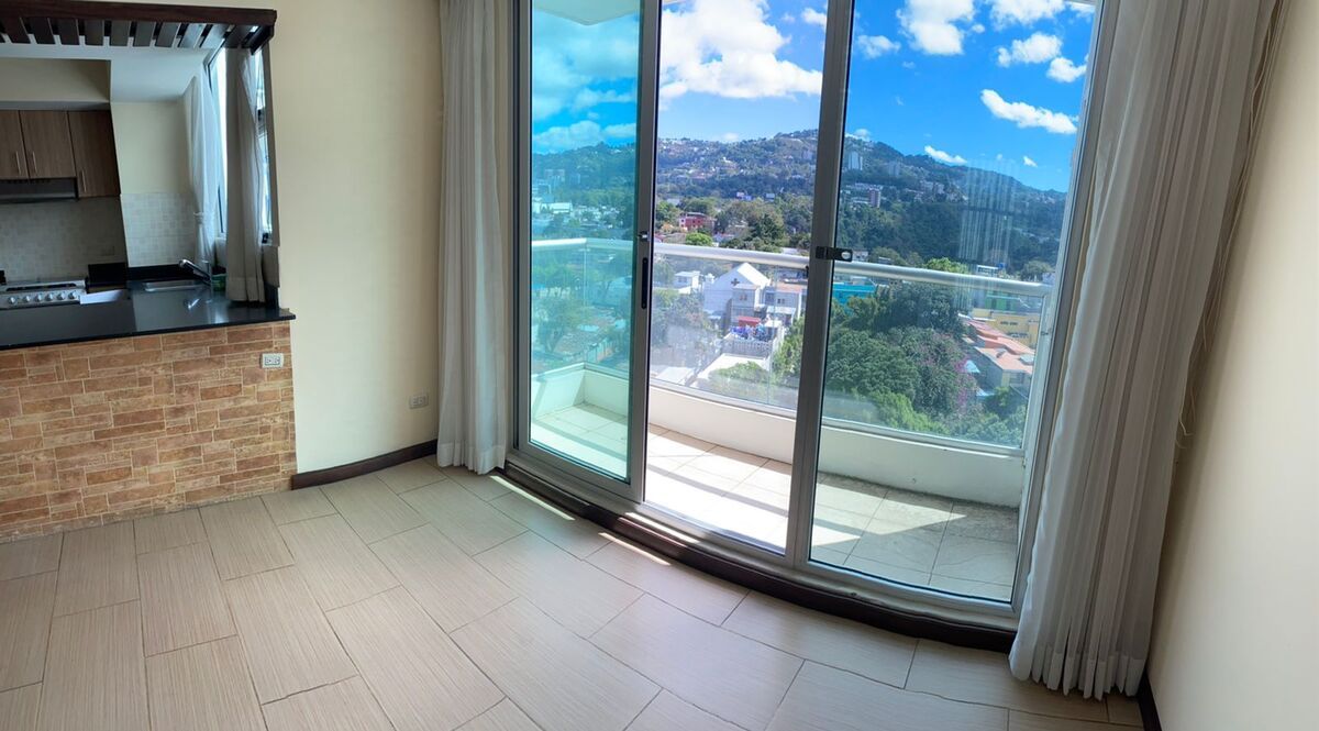 Apartamento en Zona 14, La Villa, Guatemala, foto 3 de 15
