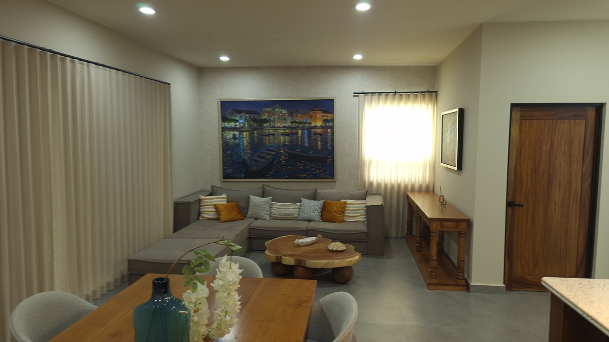 7 of 16: Sala comedor