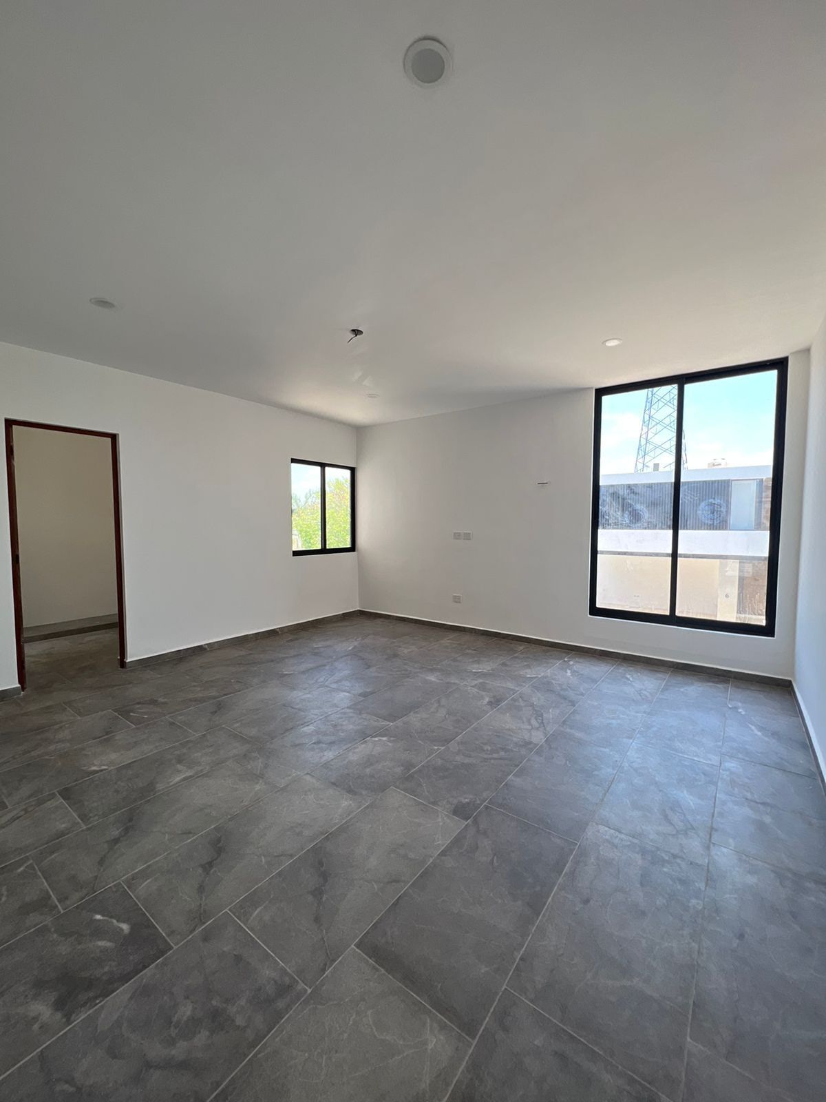 Recámara con ventana grande - casa venta Temozón, foto 9 de 50