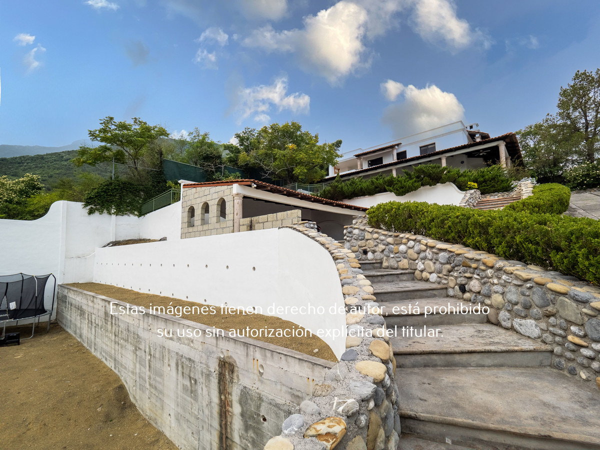3 de 18: Casa en Venta en Hacienda Los Encinos, Monterrey