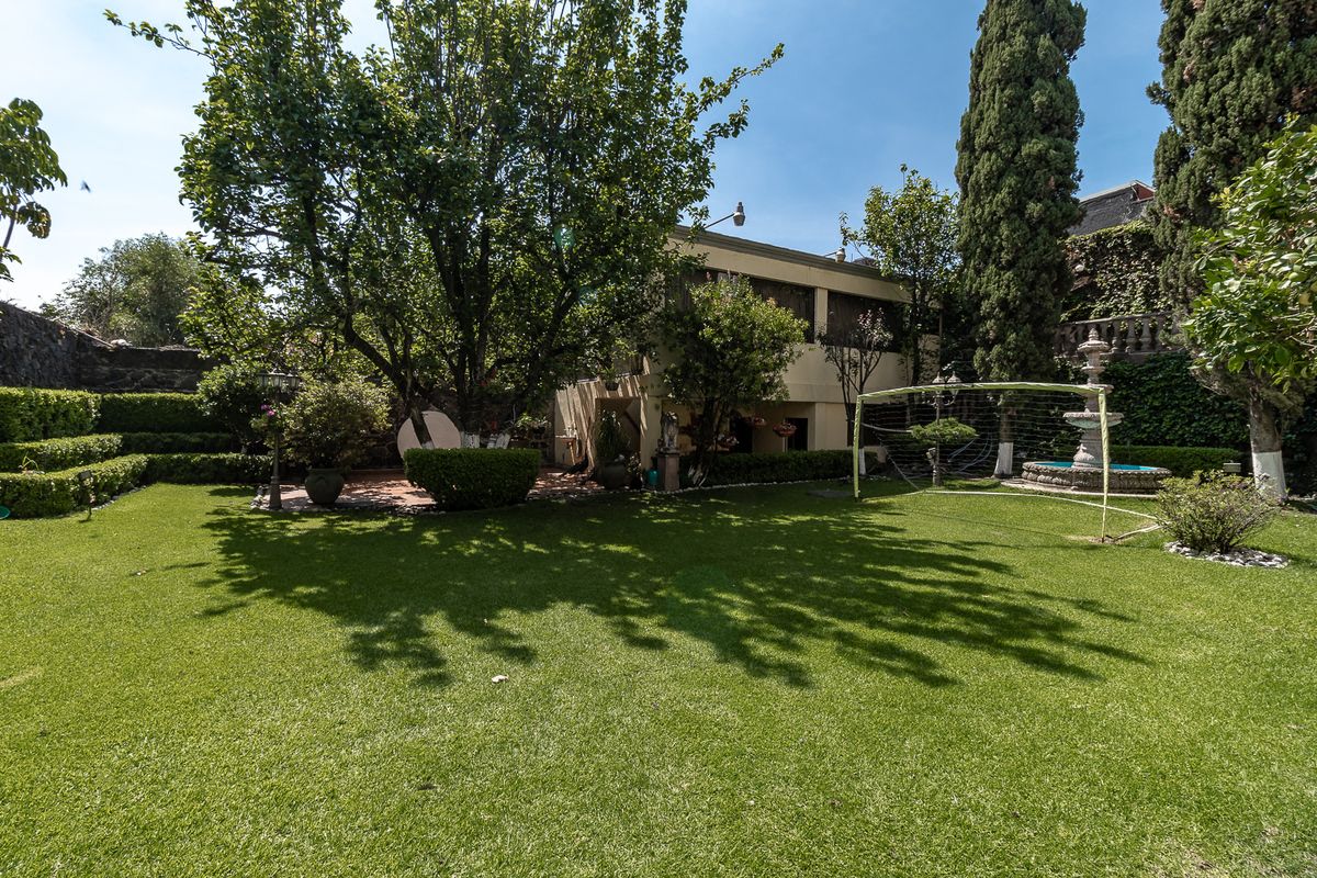 Casa en Venta en JARDINES DEL PEDREGAL
