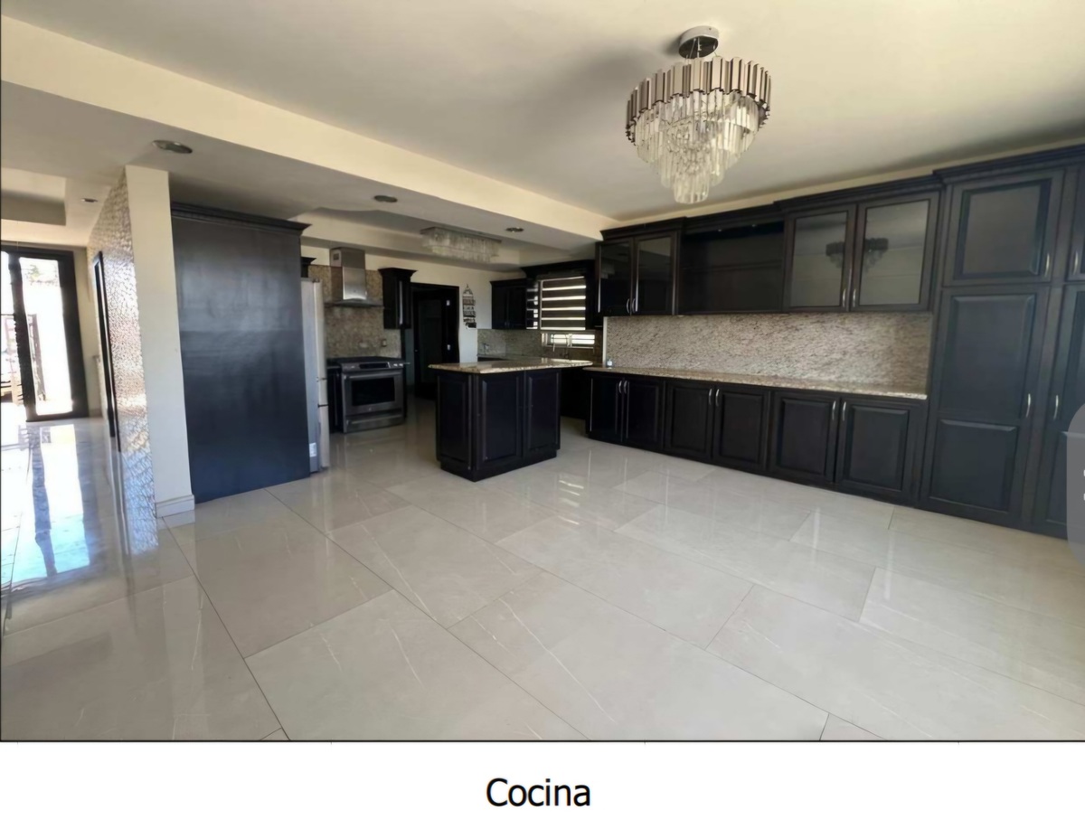 2 of 27: Cocina Comedor
