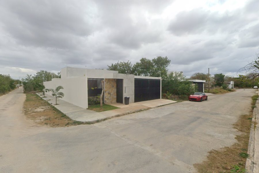 4 of 9: Esquina del terreno
