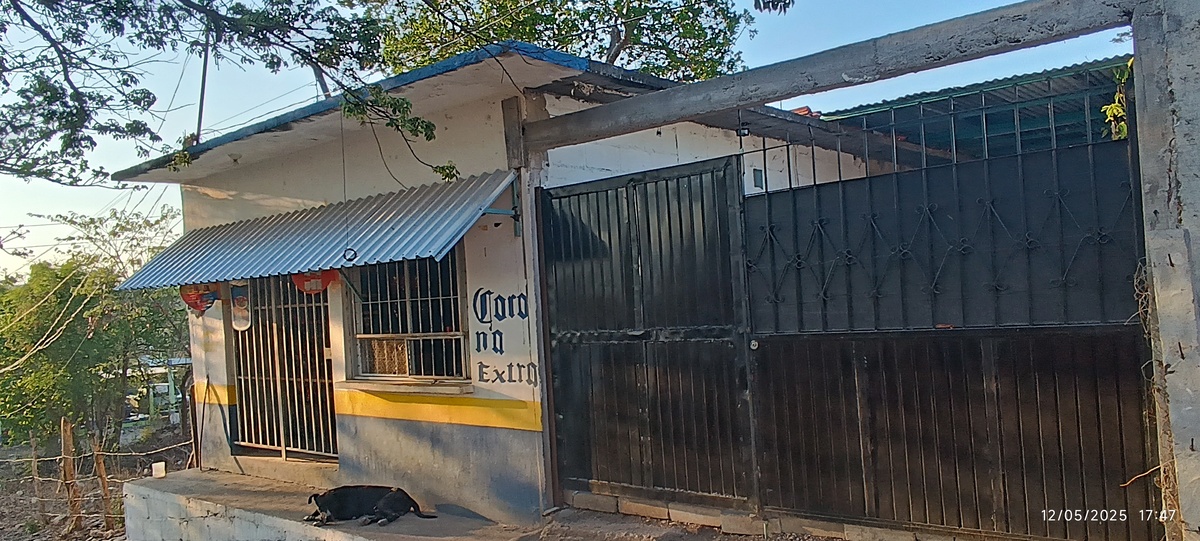 1 of 22: FACHADA