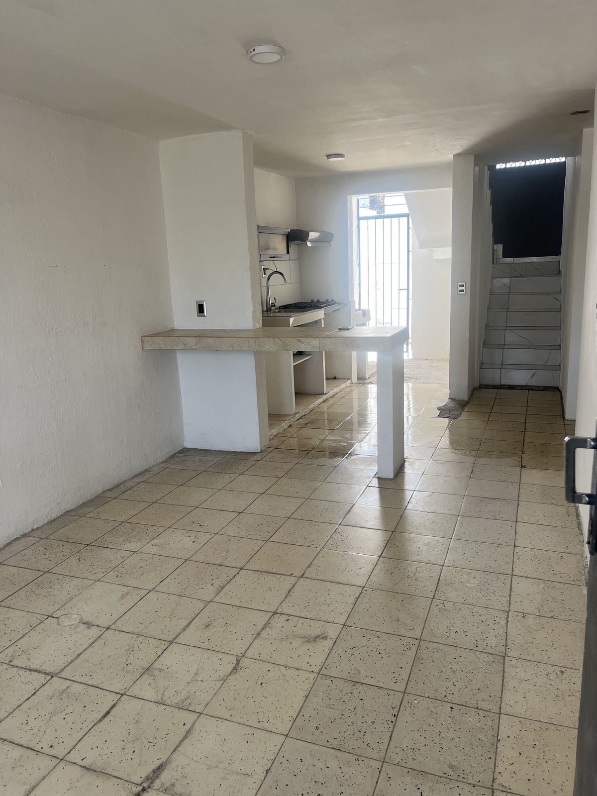 3 of 19: Sala, comedor, cocina