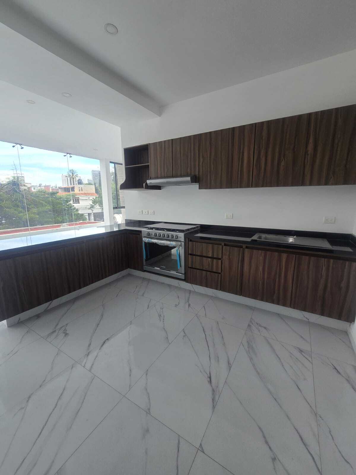 9 of 10: cocina equipada