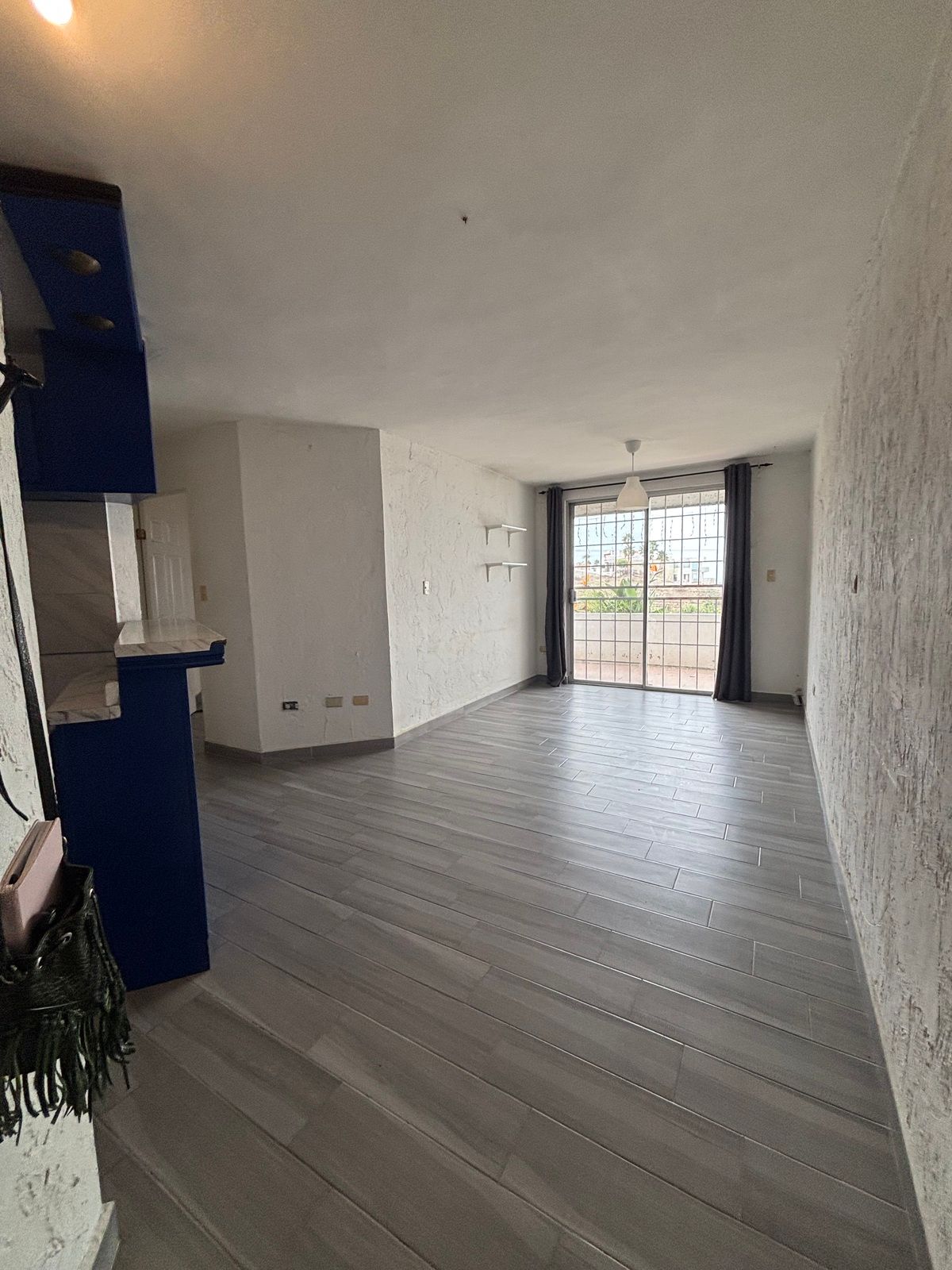 1 de 10: Entrada a sal comedor