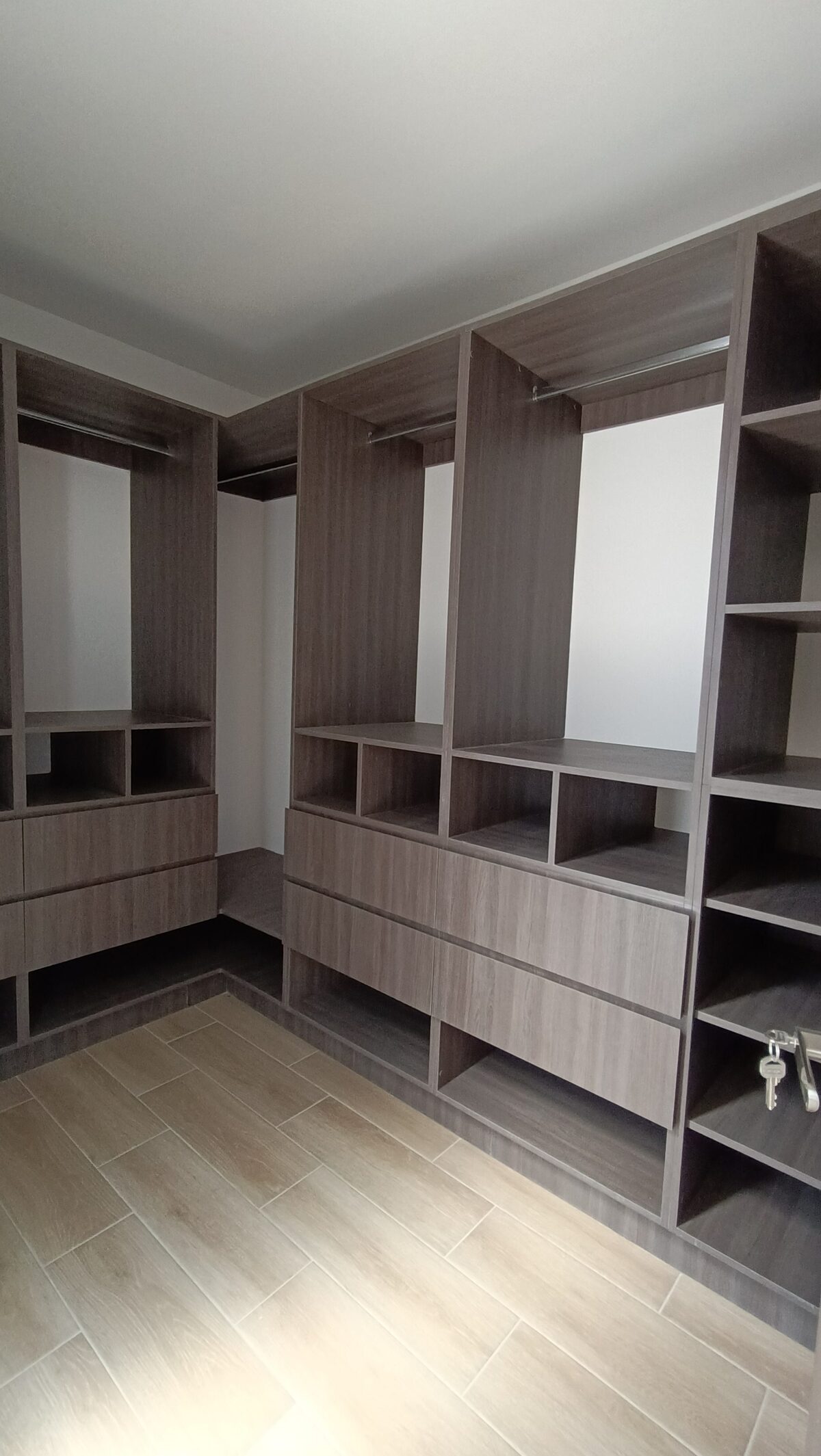 14 de 22: closet