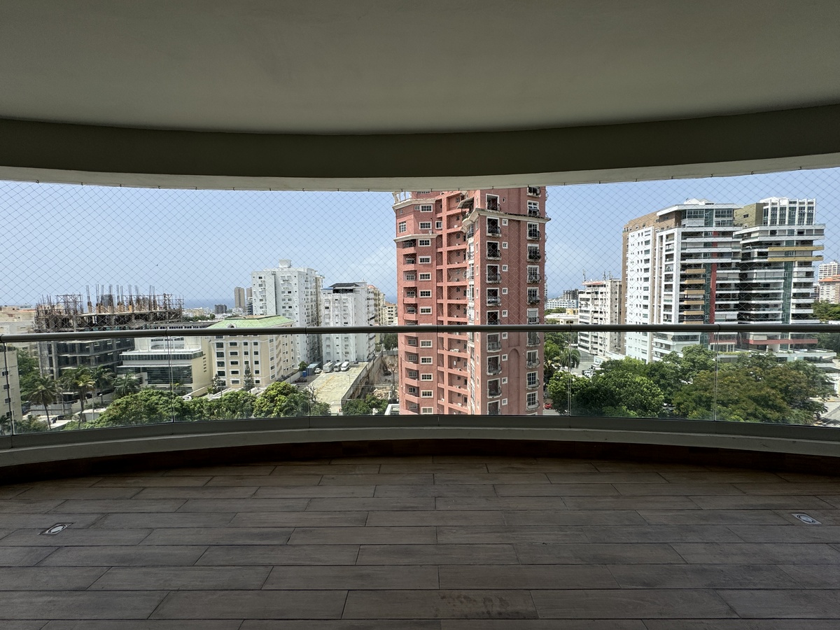 2 de 17: Balcon