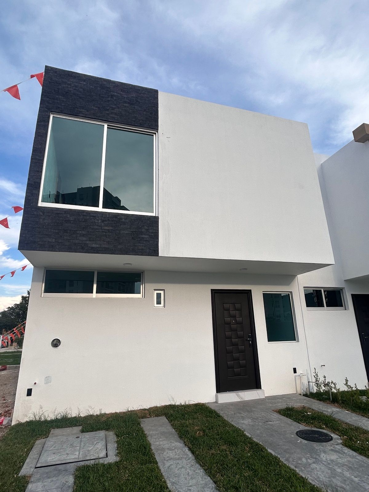 3 de 22: fachada frente