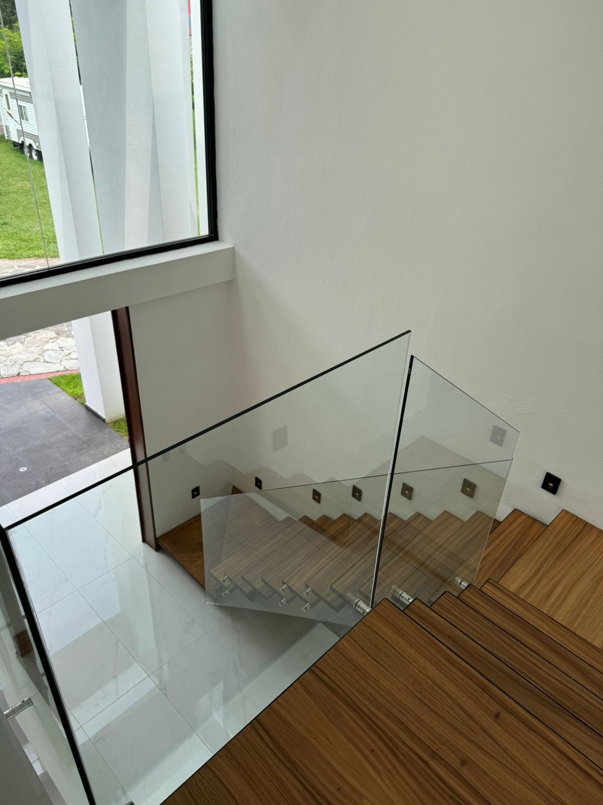 3 de 22: Acabado de madera de parota