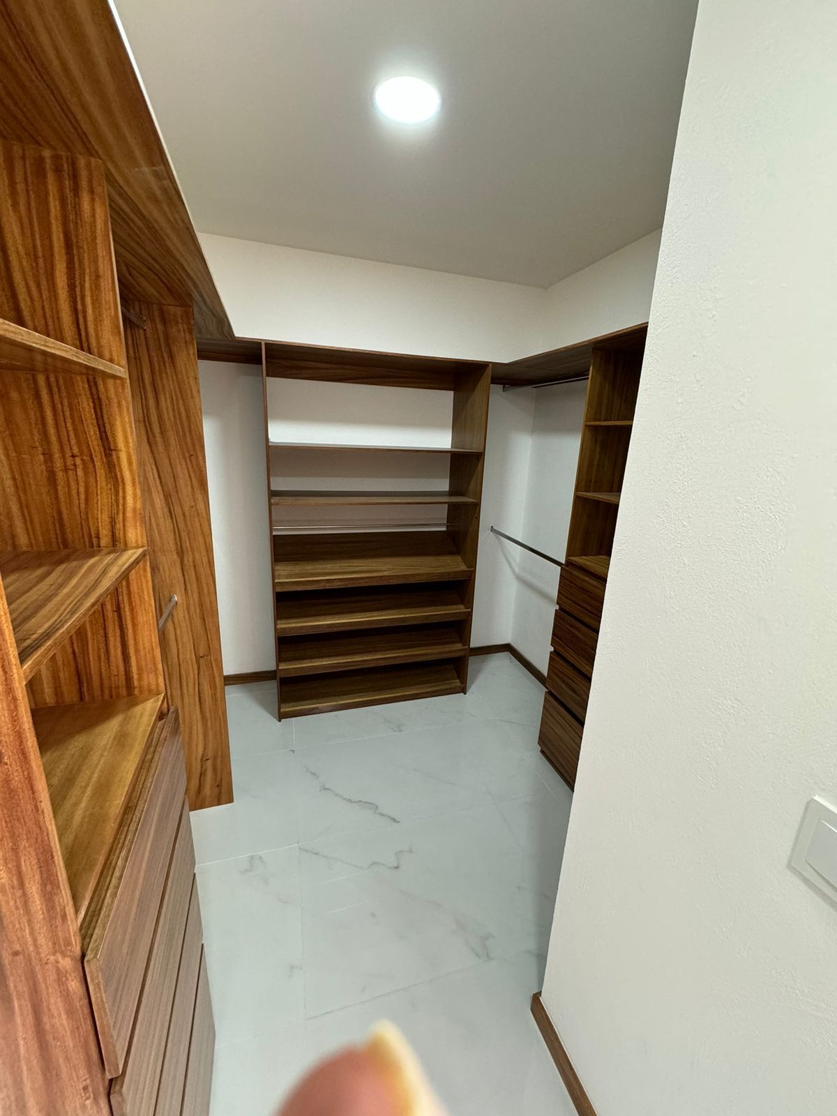 5 de 22: Closet vestidor