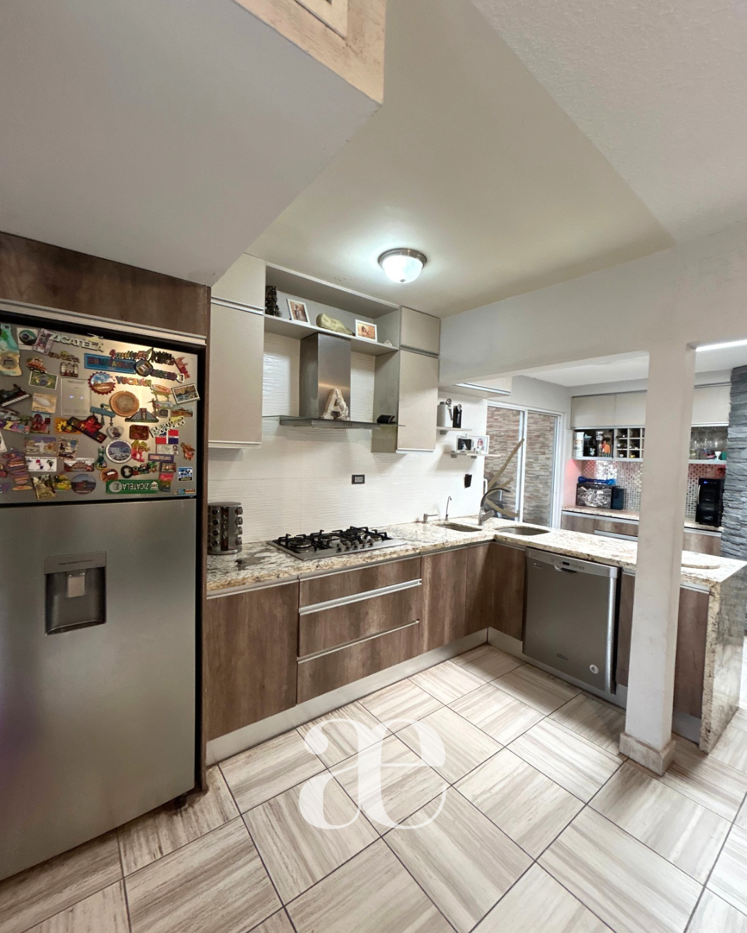 5 of 12: Cocina