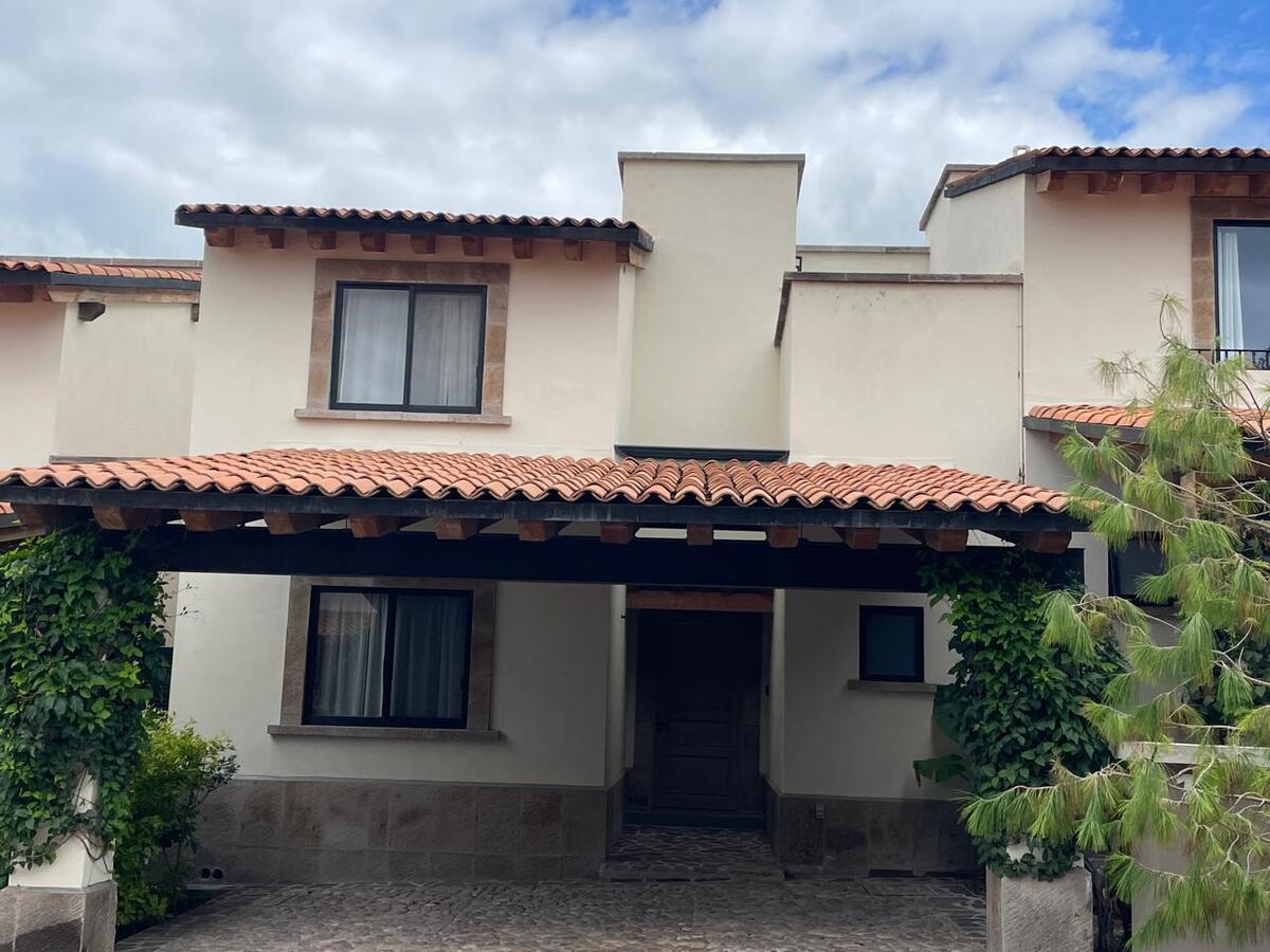 1 de 10: Fachada
