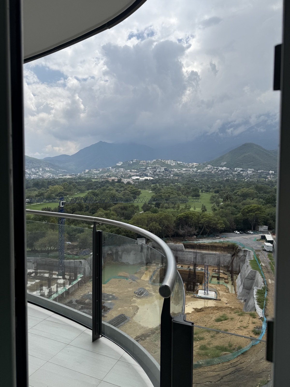3 of 19: Vistas