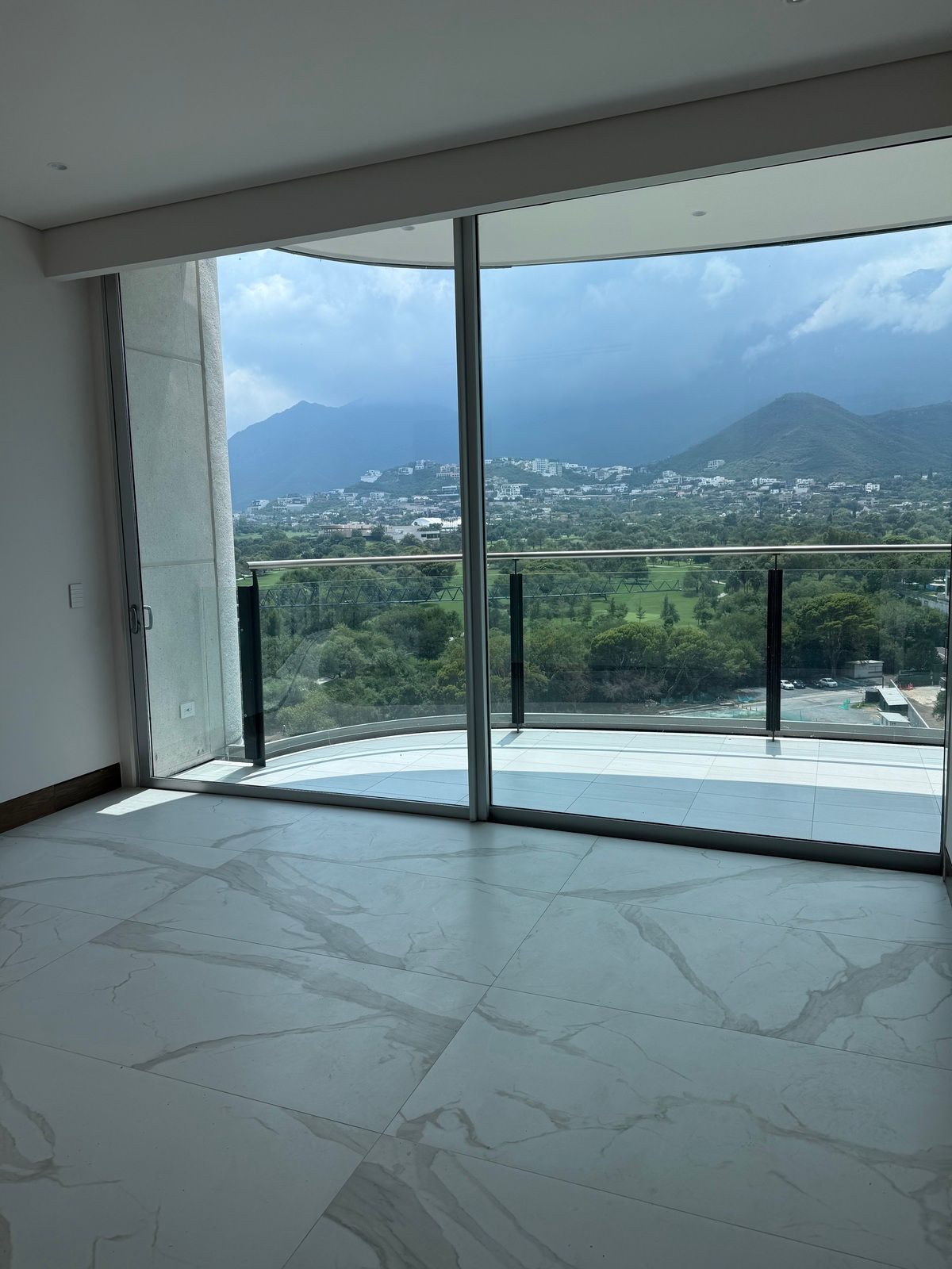 19 de 36: Vista desde sala