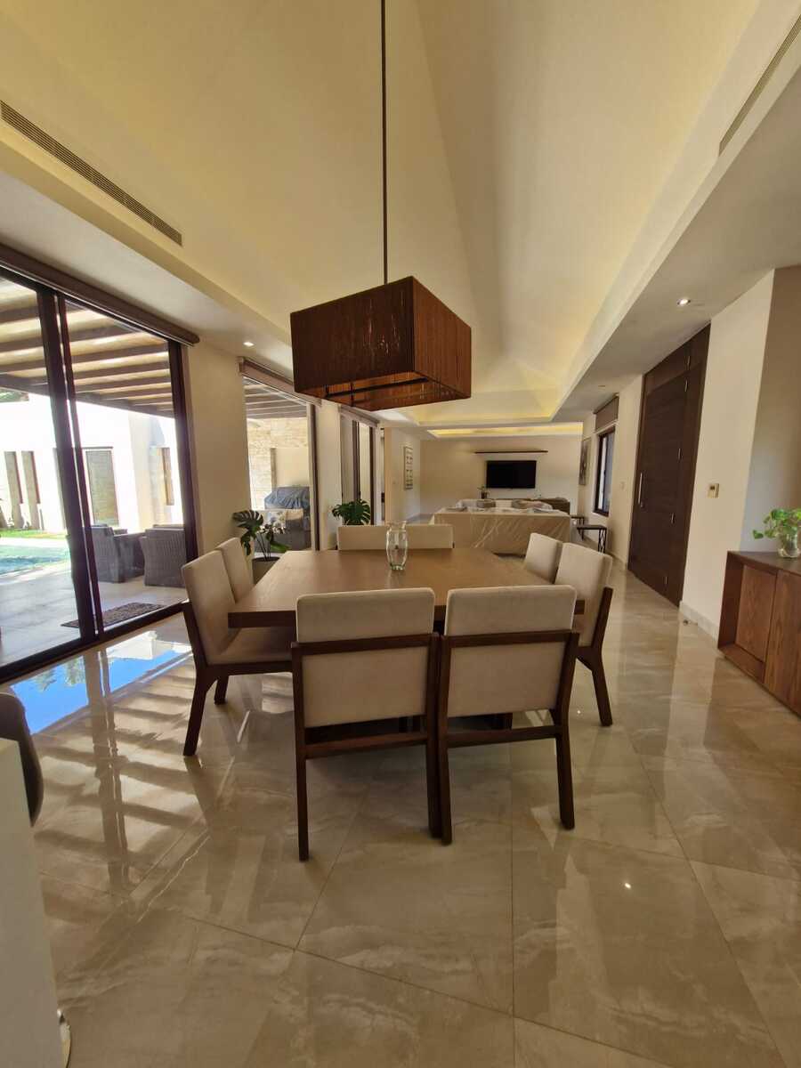 4 de 25: SALA CON VISTA A LA TERRRAZA