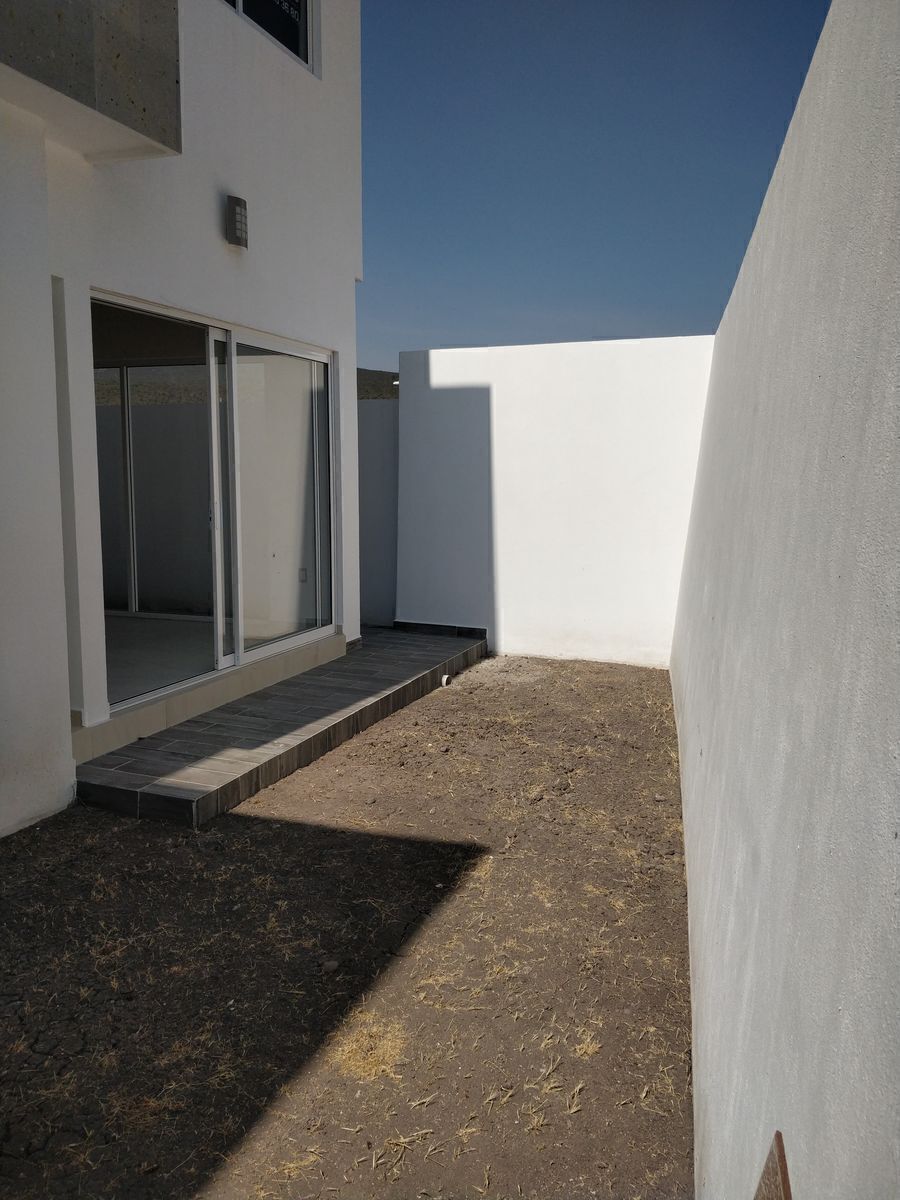 15 de 39: patio trasero