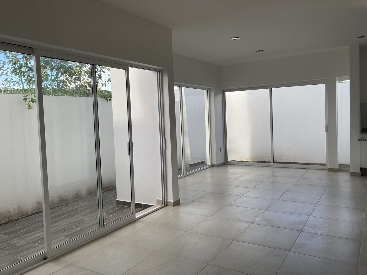 9 de 39: Sala