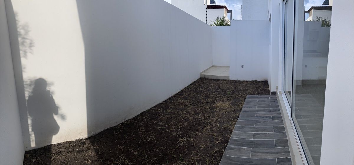 28 de 39: patio