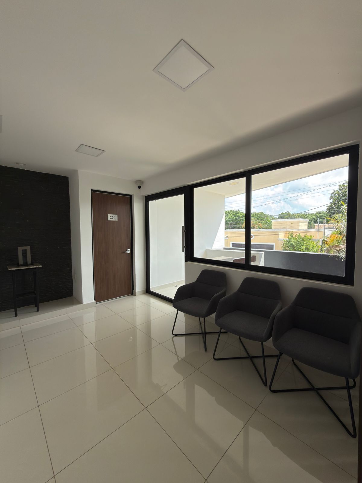 18 de 19: Sala de espera planta alta