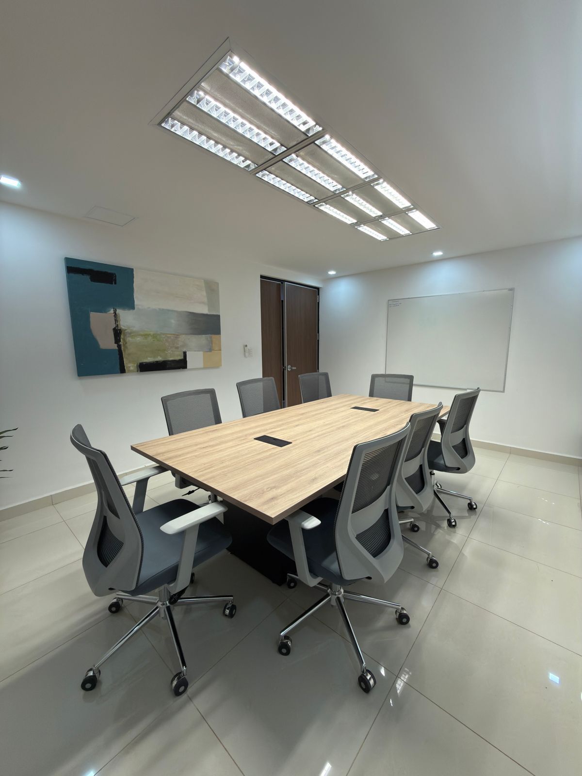 9 de 17: Sala de juntas