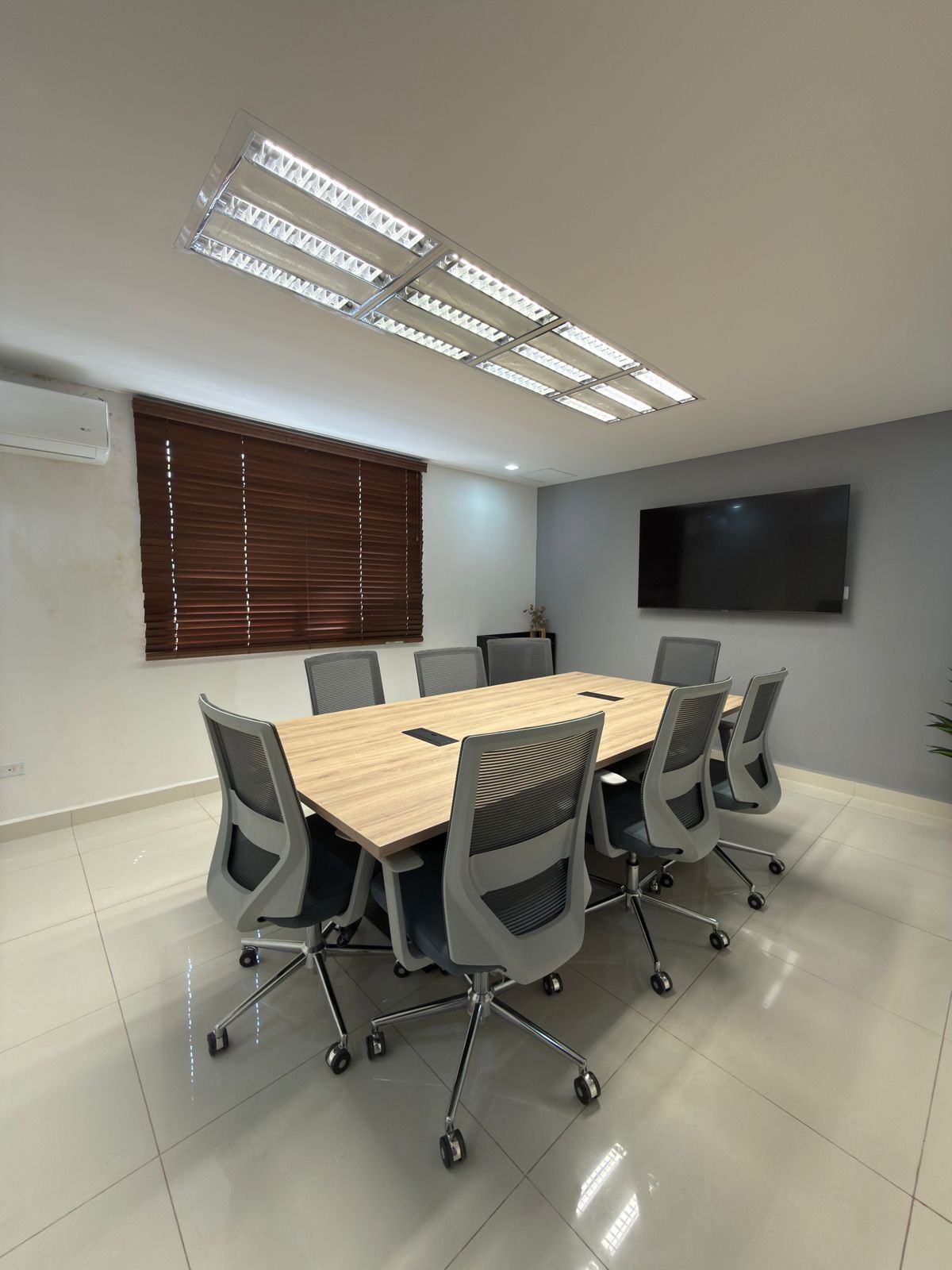 12 de 19: Sala de juntas