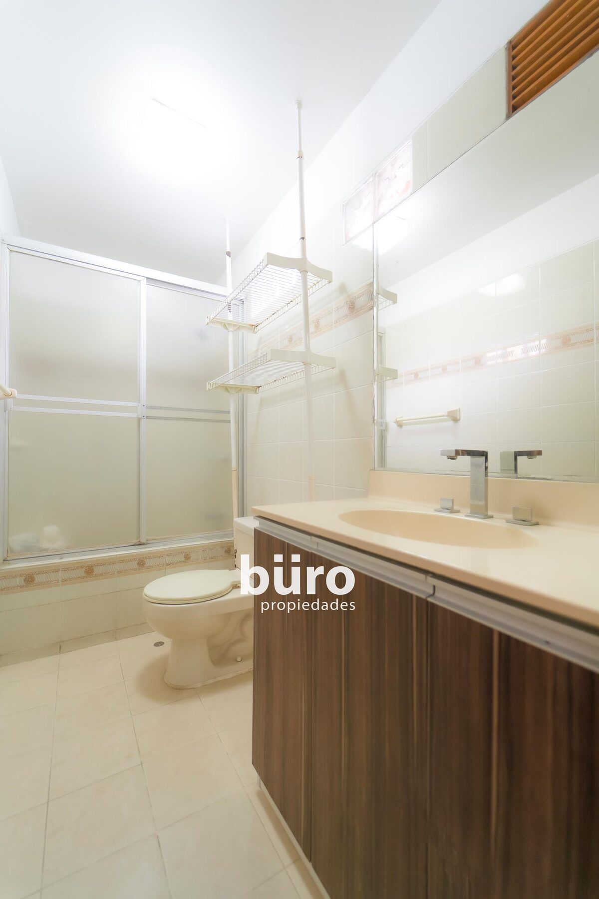 16 de 20: Baño del dormitorio principal