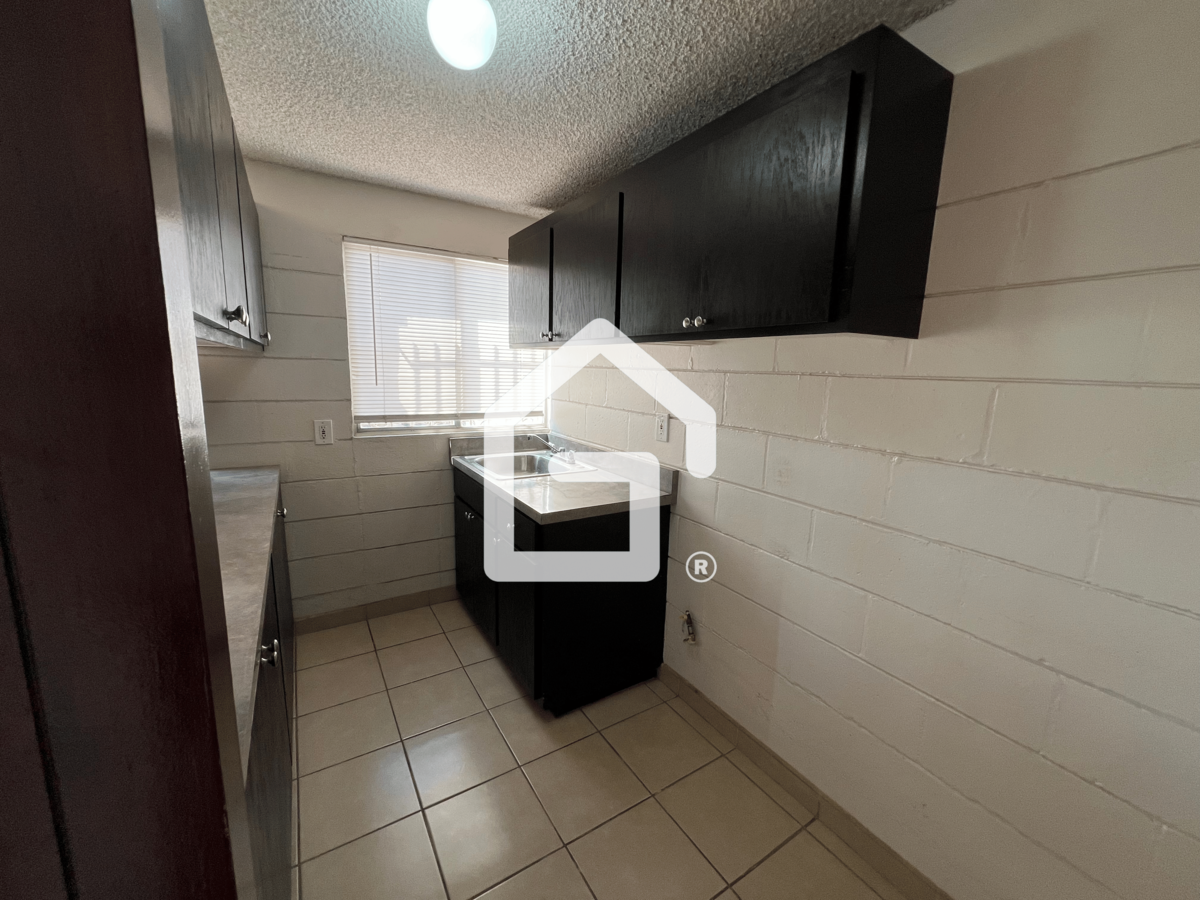 5 of 12: Espacio cocina