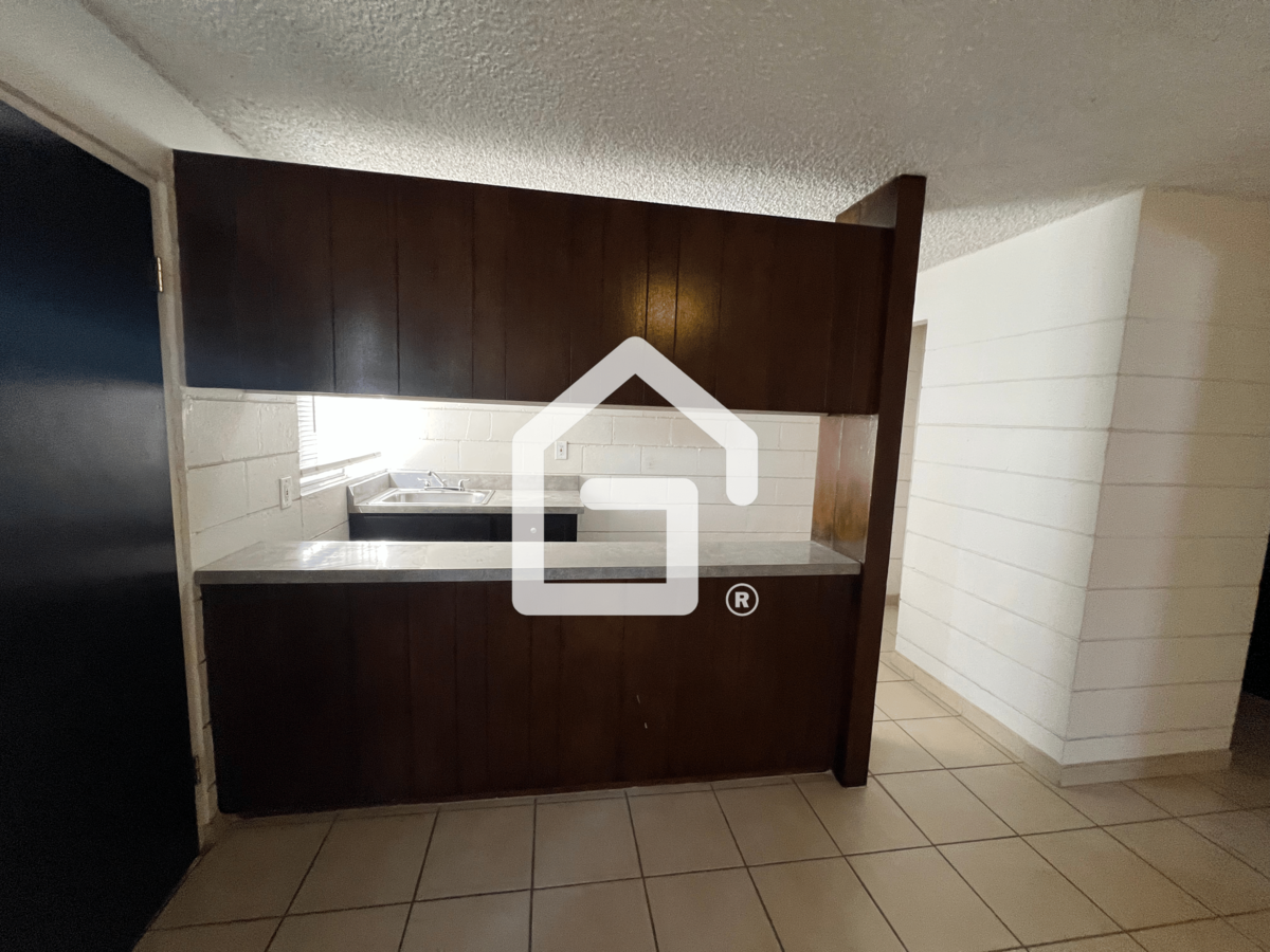 4 of 12: Cocina
