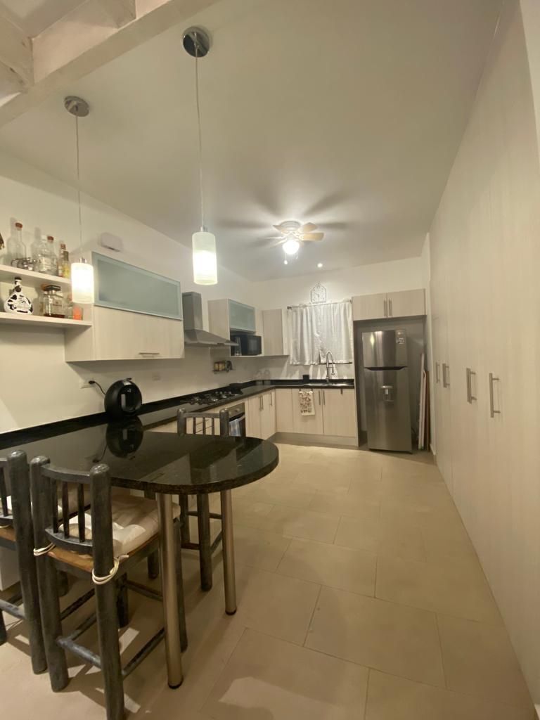 9 de 24: cocina equipada