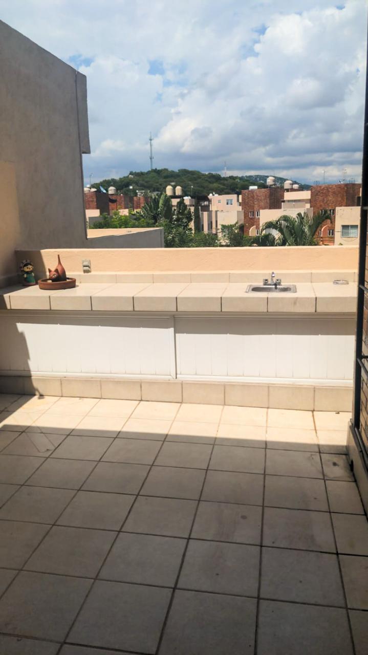 24 de 28