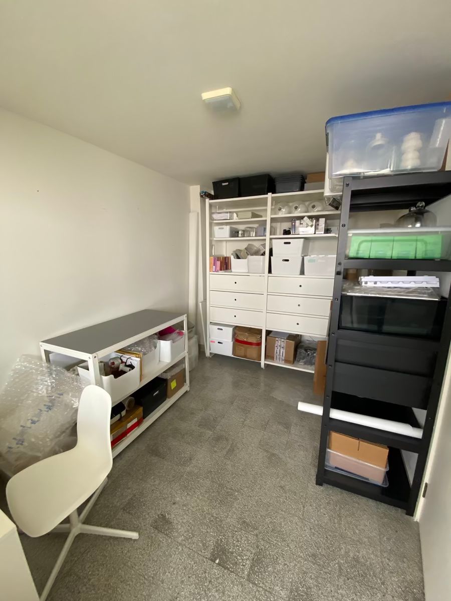 9 of 24: Cuarto de servicio