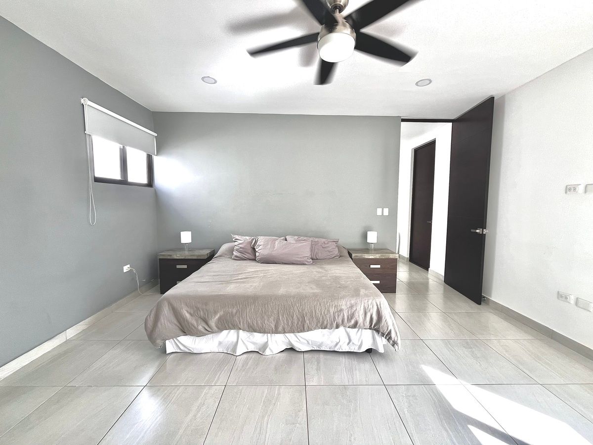 13 de 26: Recámara principal en planta al