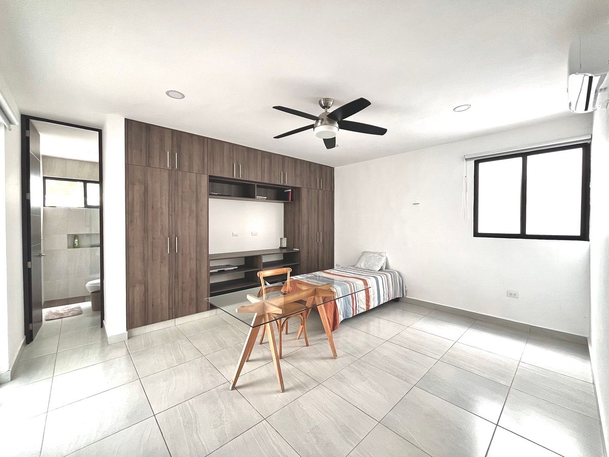 9 de 26: Recámara en planta baja