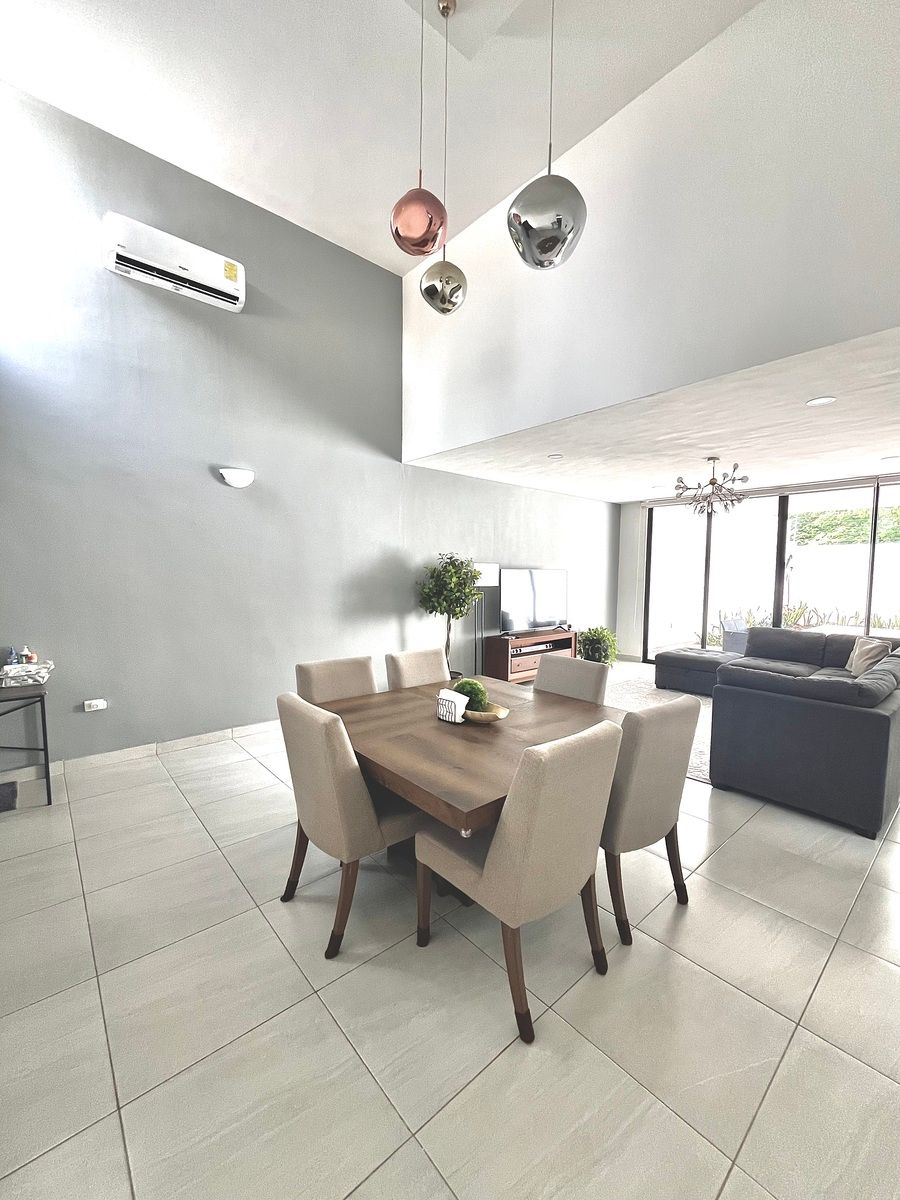 5 de 26: Comedor, doble altura