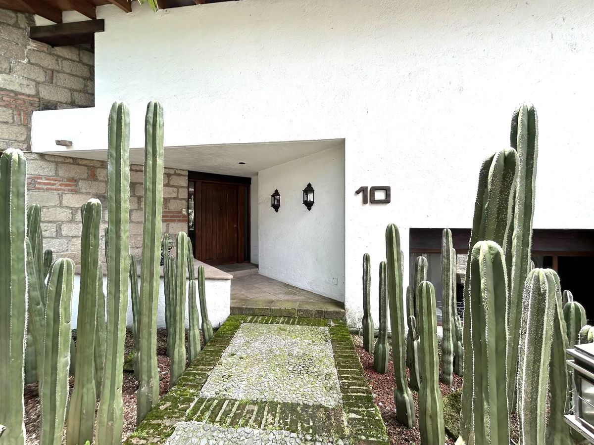 1 de 40: FACHADA