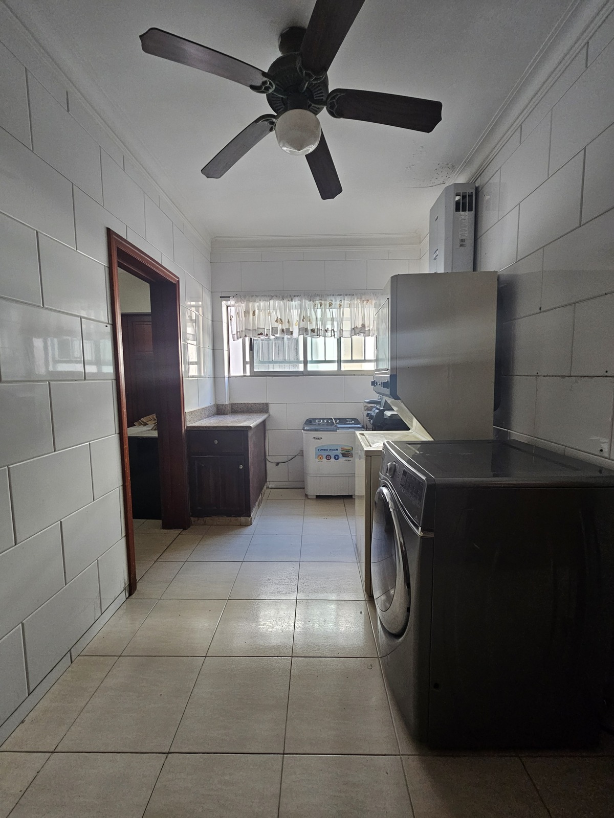 17 de 23: Area Lav. y cocina caliente