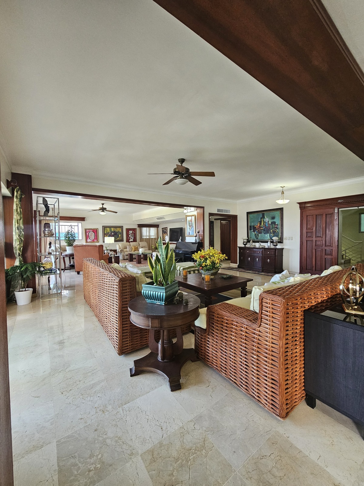 6 de 23: Sala