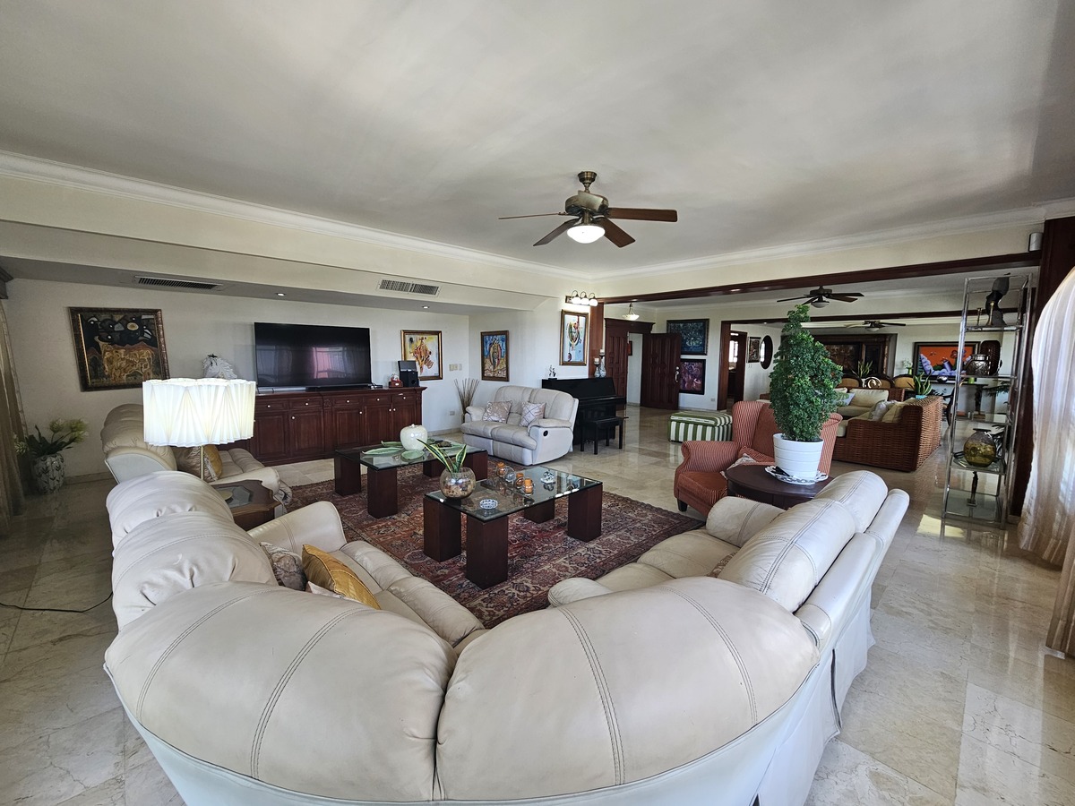 5 de 23: Family room