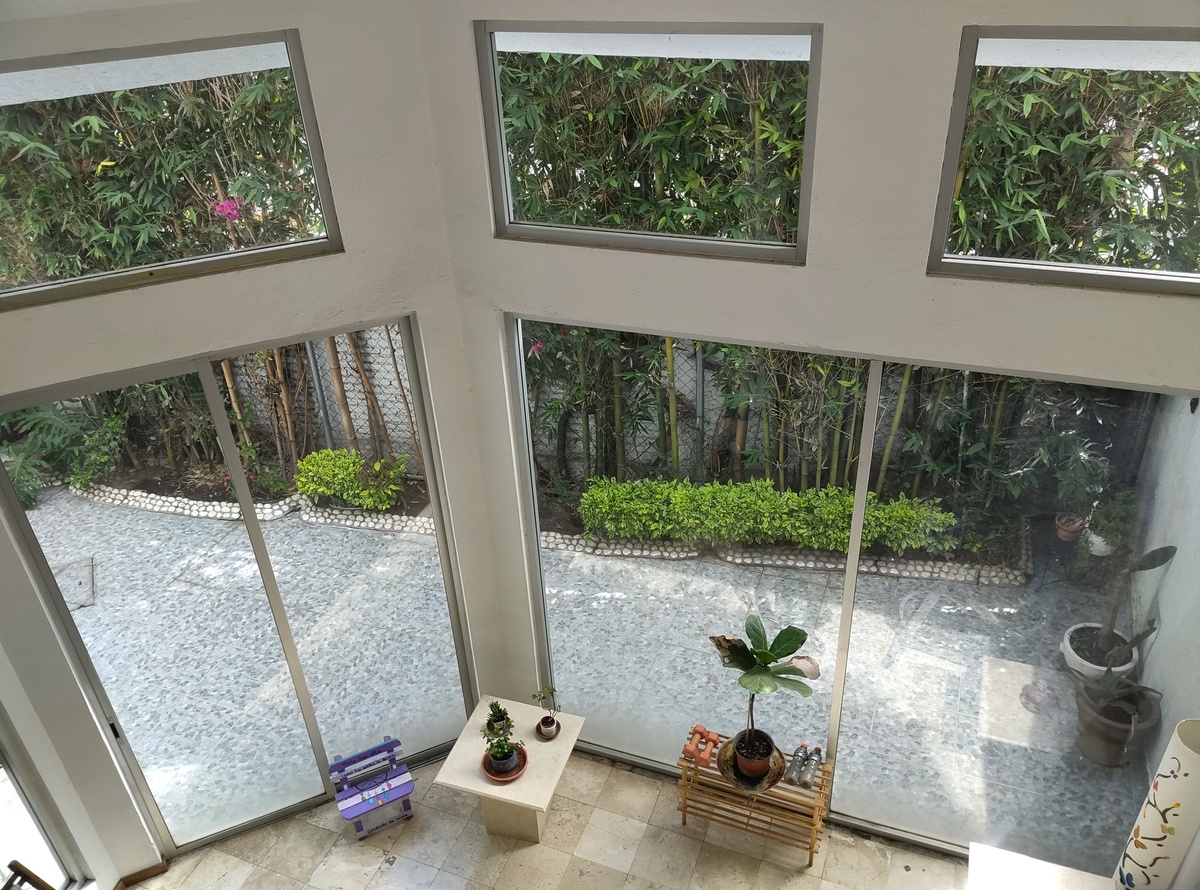 1 de 15: Doble altura en family room