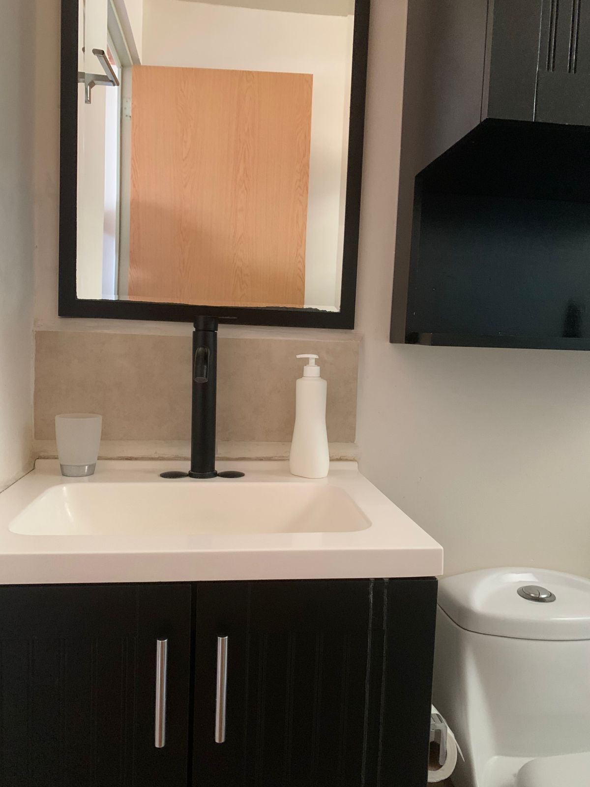 12 of 19: Baño