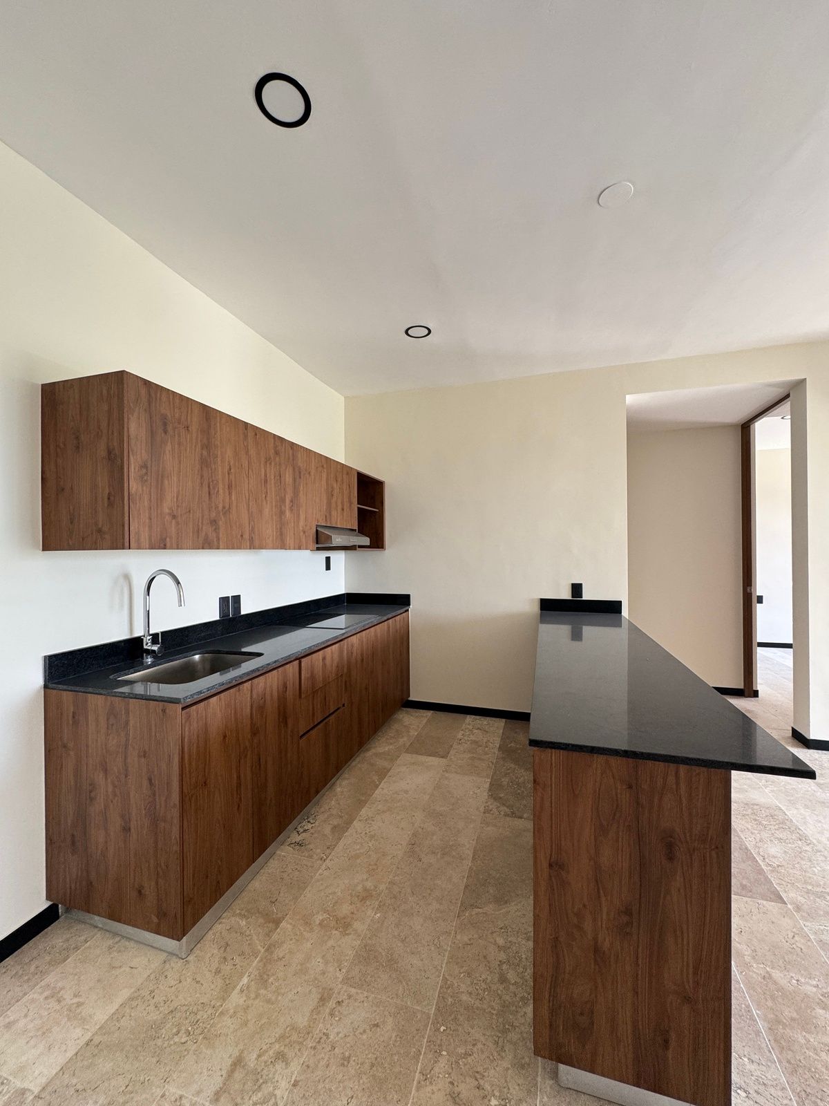 DEPARTAMENTO EN RENTA 18500